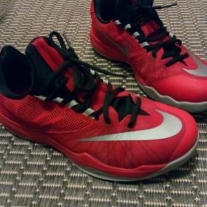 Nike zoom shoes size 9.5